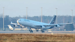 Suudi Arabistan'a giden u&ccedil;ak Mısır'a indi