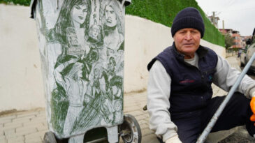 S&uuml;p&uuml;rgenin &Ccedil;alısı Kalem Oldu: Ortaya &Ccedil;ıkan Sanat Hayran Bırakıyor