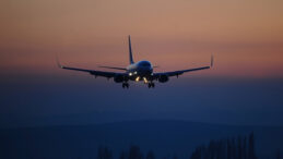 Tahliye i&ccedil;in g&ouml;nderilen u&ccedil;ak boş d&ouml;nd&uuml;