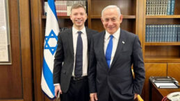 Trump'ın Akıl Hocası Steve Bannon'dan Dikkat &Ccedil;eken &Ouml;neri: Netanyahu'yu Sınır Dışı Edin