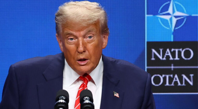 Trump'tan NATO &ccedil;ıkışı: &Ccedil;ok aptalca bir hata yapıyor