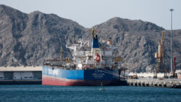 Umman'ın En B&uuml;y&uuml;k Limanına İHA'lı Saldırı