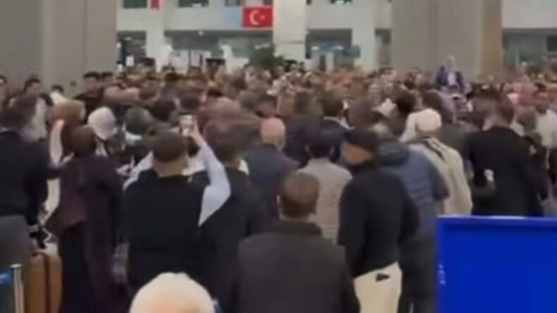 Umre Yolunda B&uuml;y&uuml;k Kavga