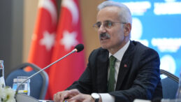 Uraloğlu: H&uuml;rm&uuml;z Boğazı'ndan ilk gemimizi ge&ccedil;irdik