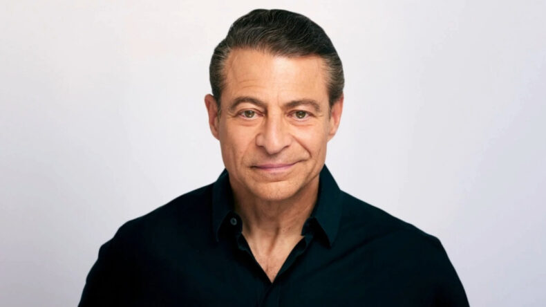 &Uuml;nl&uuml; Milyarder İyimser Hikaye Yazana Para Verecek