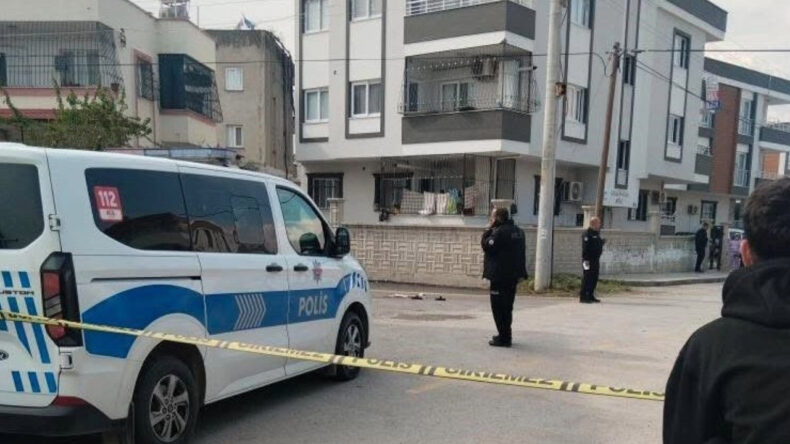 Uzaklaştırma kararını kaldırttığı kocası tarafından &ouml;ld&uuml;resiye bı&ccedil;aklandı