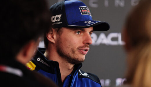 Verstappen gergin: Gazeteciyi odadan kovdu!