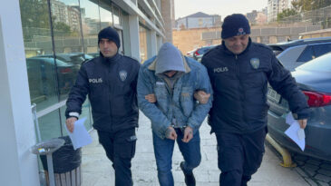 Yanlış kişiyi d&ouml;vd&uuml;, tutuklandı