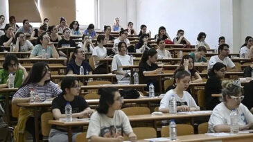 YKS'ye ilk kez başvuranların sayısı 1 milyonun altında