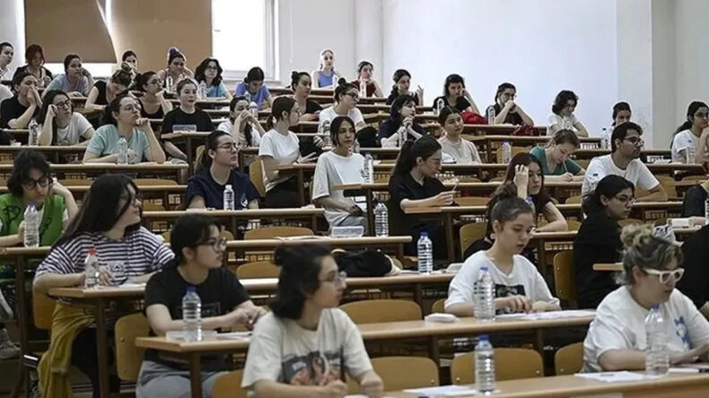 YKS'ye ilk kez başvuranların sayısı 1 milyonun altında