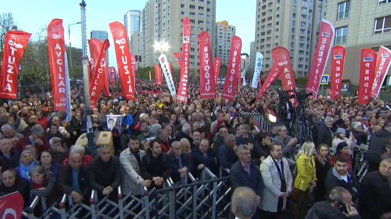 'Ataşehir İradesine Sahip &Ccedil;ıkıyor' Mitingi