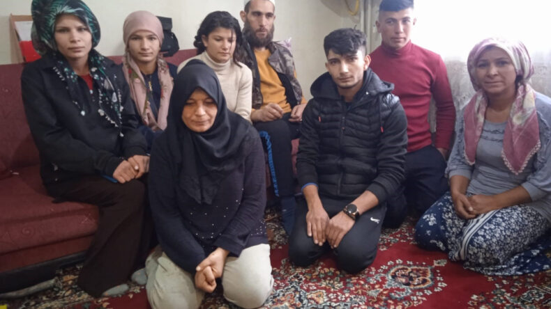 'Vatansızlar' 20 yıl sonra T&uuml;rk vatandaşı oldu