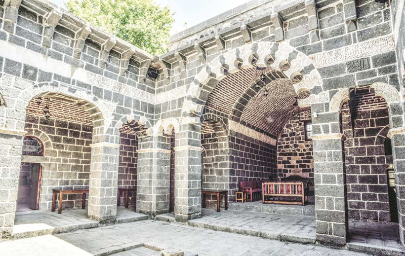 Zinciriye Medresesi İç Mekan