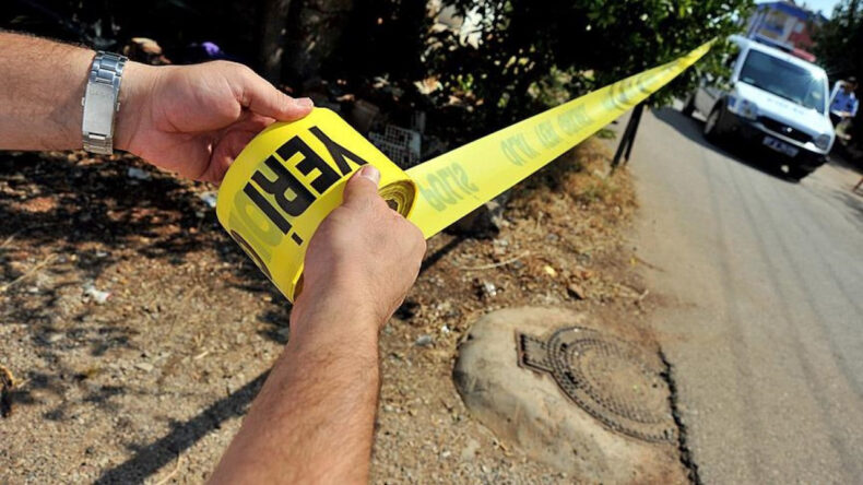 14 Yaşındaki Kız, Babasını &Ouml;ld&uuml;rd&uuml;