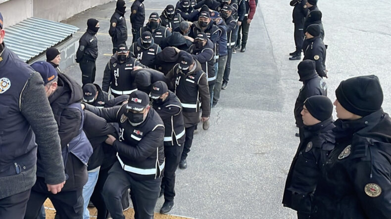 17 ilde operasyon: 2 milyar TL'den fazla hesap hareketliliği saptandı