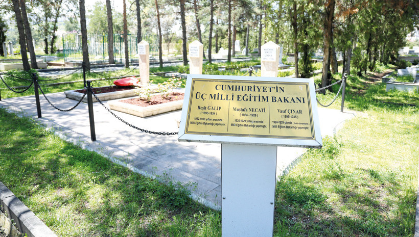 Eski bakanlar yan yana