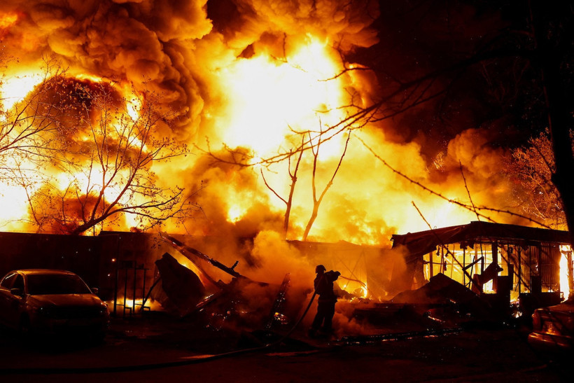 Kiev'de yangın ve dumanlar