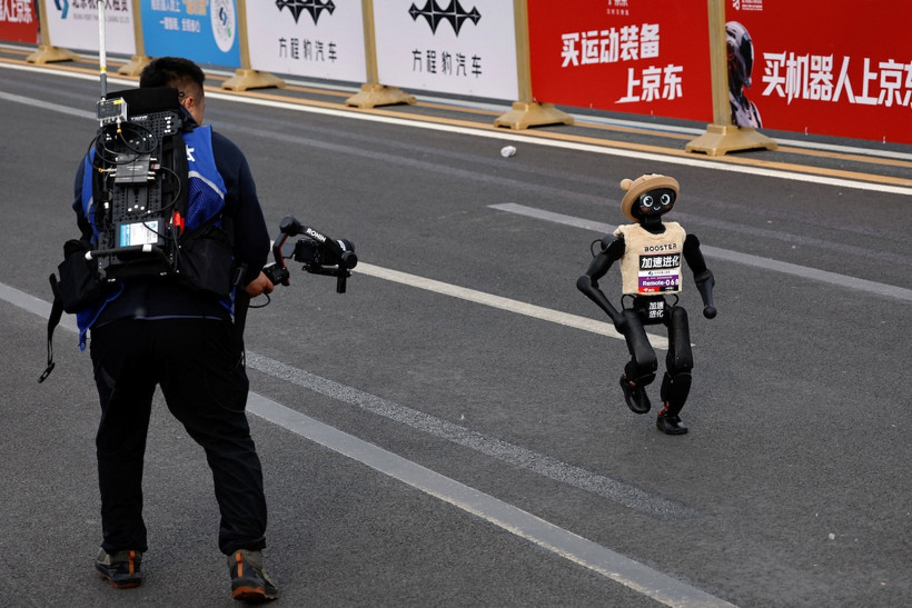 Yarışta bir robot görüntüsü