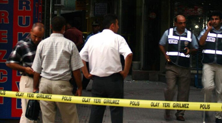 3 &ccedil;ocuk annesi Elif, eşi tarafından &ouml;ld&uuml;r&uuml;ld&uuml;