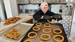 3 &ccedil;ocuk annesi Gamze, baba mesleği fırıncılığı s&uuml;rd&uuml;r&uuml;yor