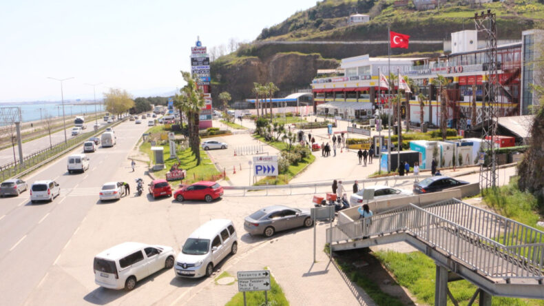 3 kişi hayatını kaybetmişti: AVM giriş-&ccedil;ıkışları kapatıldı