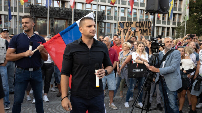 AB &uuml;lkesi NATO'dan &ccedil;ıkma sinyali verdi