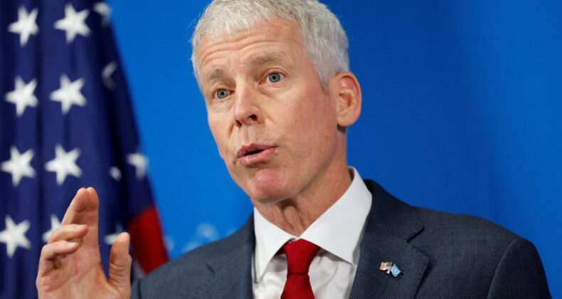 ABD Enerji Bakanı'ndan petrolde zirve uyarısı