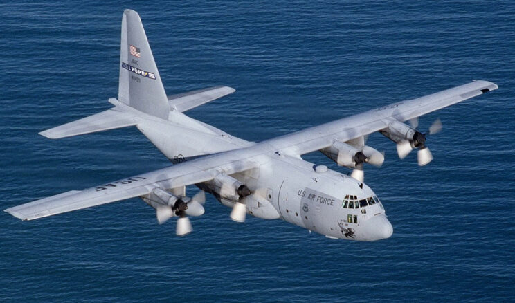 ABD, İran'da Kendi U&ccedil;aklarını Vurdu