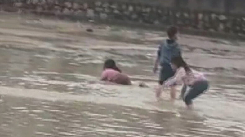 Afetin ortasında tehlikeli oyun