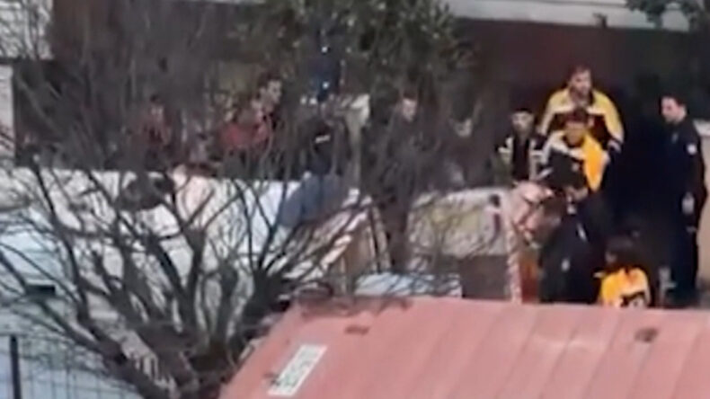 Aile içi katliam! Annesi ve ağabeyine kurşun yağdırdı