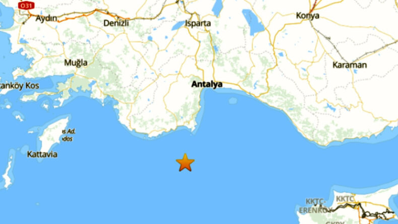 Akdeniz'de 4,2 B&uuml;y&uuml;kl&uuml;ğ&uuml;nde Deprem