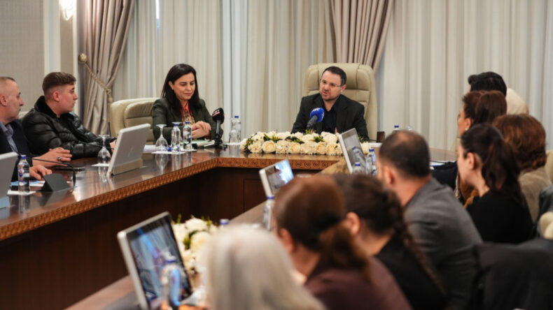 Akın G&uuml;rlek: Su&ccedil; s&uuml;r&uuml;klenen &ccedil;ocuk kavramı değişecek