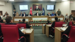 AKP'li &Ccedil;er&ccedil;ioğlu'na CHP'li başkan vekilleri