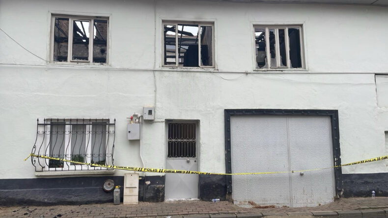 Alevlerin Arasından &Ccedil;ıkamadı