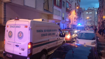 Altın i&ccedil;in yaşlı kadını &ouml;ld&uuml;rd&uuml;