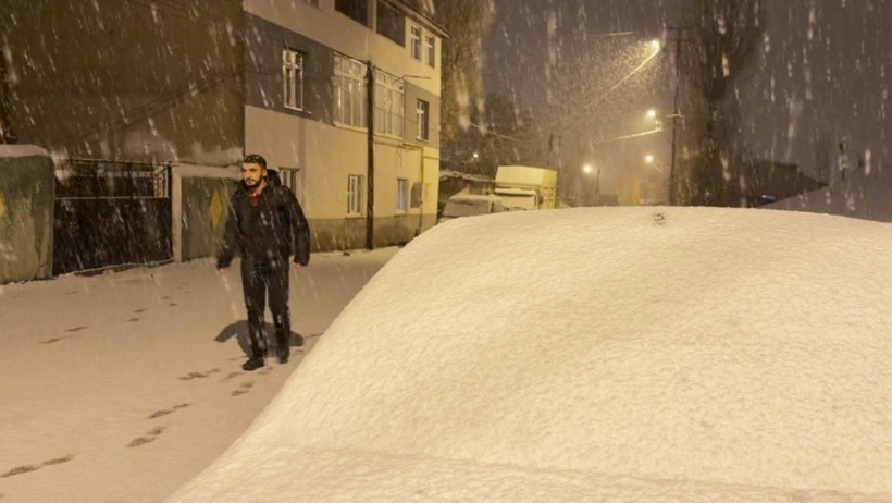Sarıkamış'ta yoğun kar yağışı