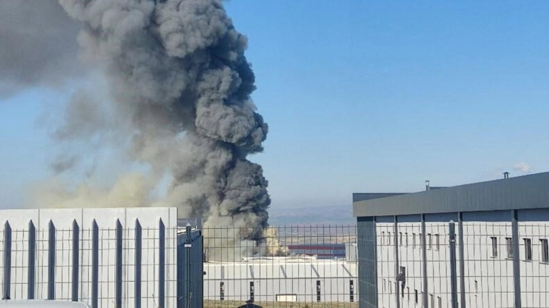 Ankara'da Fabrika Yangını