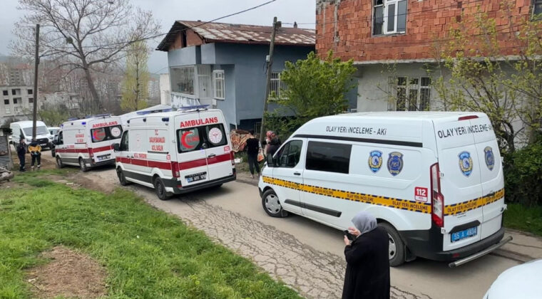 Annesini &Ouml;ld&uuml;r&uuml;p Kendini Vurdu