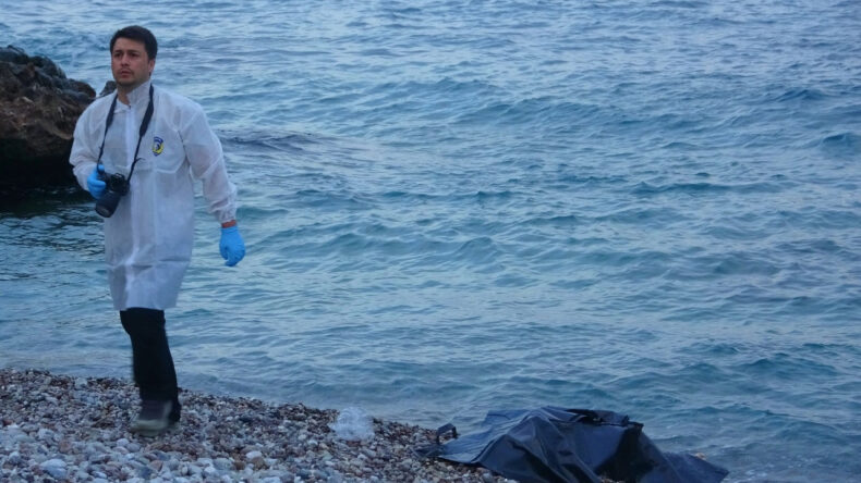 Antalya&rsquo;da denizde boğulan gencin kimliği parmak izinden belirlendi