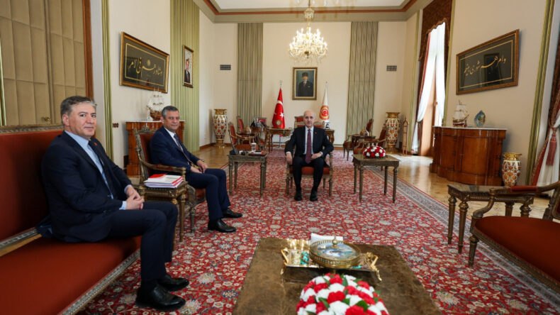 Ara se&ccedil;im zirvesinin ardından &Ouml;zel'den sine-i millet sorusuna yanıt