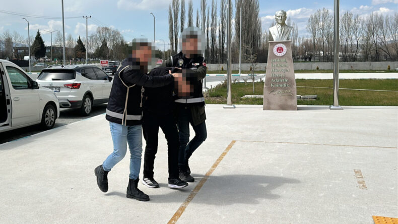 Ara&ccedil;ta el bombası bulundu: 'Daltonlar'la bağlantılı &ccedil;ıktılar