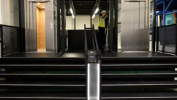 Asans&ouml;r sekt&ouml;r&uuml;nde dev satın alma