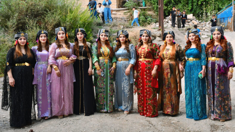 Aşiretten d&uuml;ğ&uuml;n kararı: Altına, kuaf&ouml;re, konvoya kısıtlama geldi