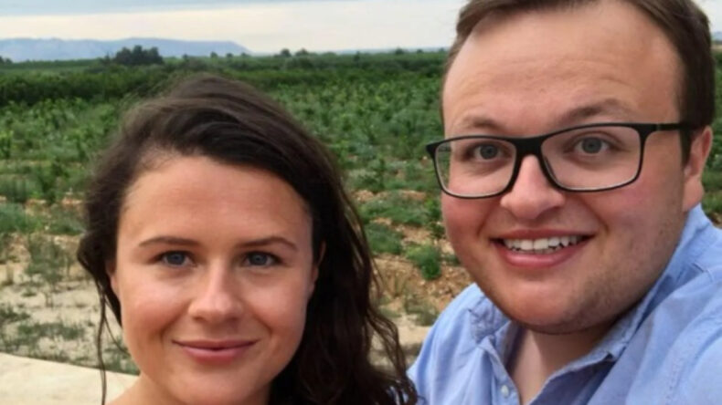 Askeri &Uuml;ste Alkoll&uuml; Parti İddiası: Kaptan ve Milletvekili İstifa Etti