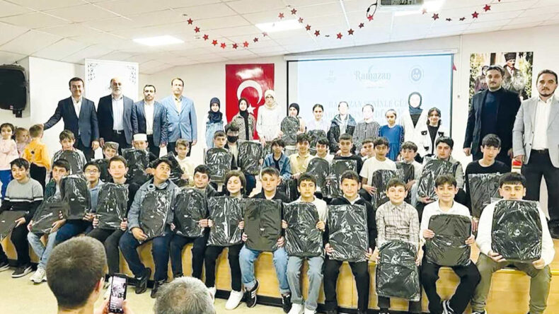 Atat&uuml;rk&rsquo;e İzin Yok, Nur Cemaatine Var