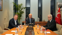 Bakan Ersoy Avrupalı tur operat&ouml;rleriyle g&ouml;r&uuml;şt&uuml;