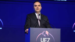 Bakan Mehmet Fatih Kacır, maliyet artışlarını kabul etti: Anadolu&rsquo;ya g&ouml;&ccedil; yolu g&ouml;r&uuml;nd&uuml;