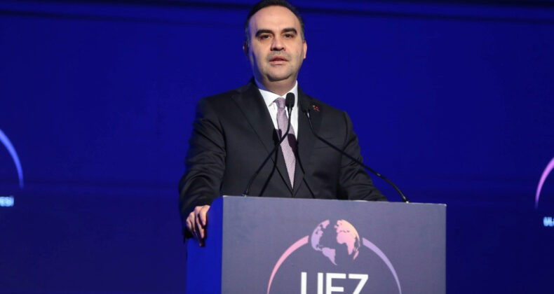 Bakan Mehmet Fatih Kacır, maliyet artışlarını kabul etti: Anadolu&rsquo;ya g&ouml;&ccedil; yolu g&ouml;r&uuml;nd&uuml;