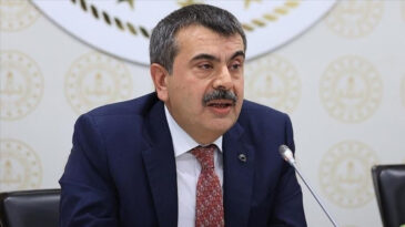 Bakan Yusuf Tekin'in karnesi sıfırlarla dolu
