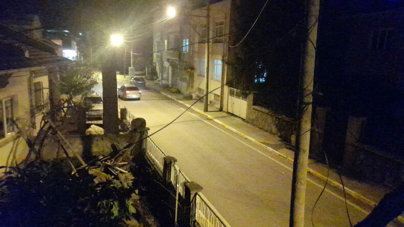 Balıkesir&rsquo;de 4.2 B&uuml;y&uuml;kl&uuml;ğ&uuml;nde Deprem